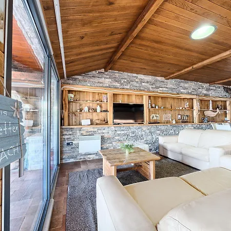 New Horizons 3* Murter