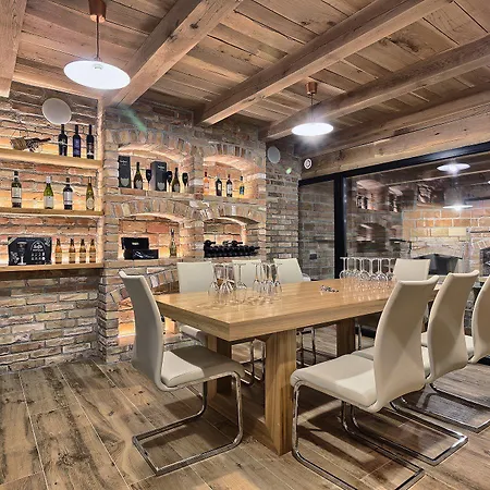 New Horizons Szálloda 3*