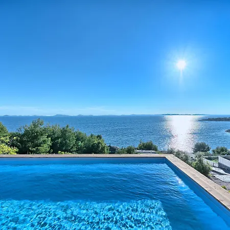 New Horizons Hotel 3*